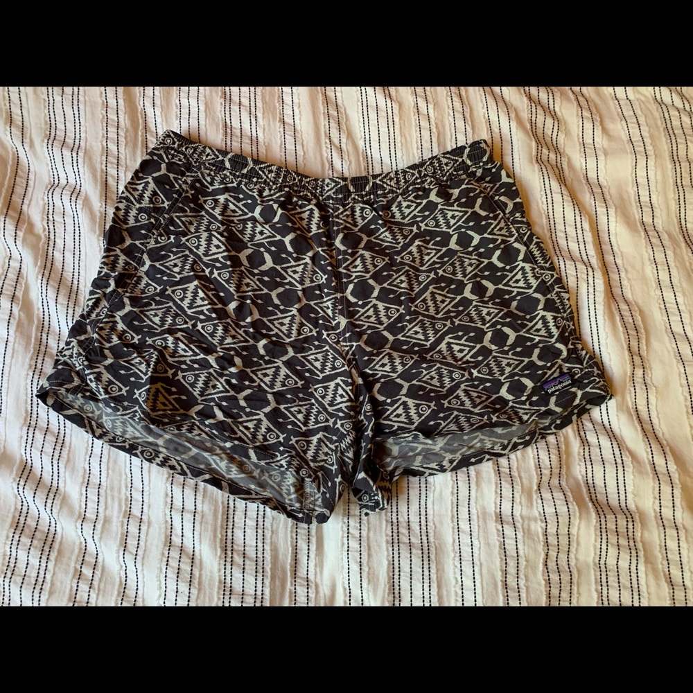 Patagonia women’s 5” barely baggies